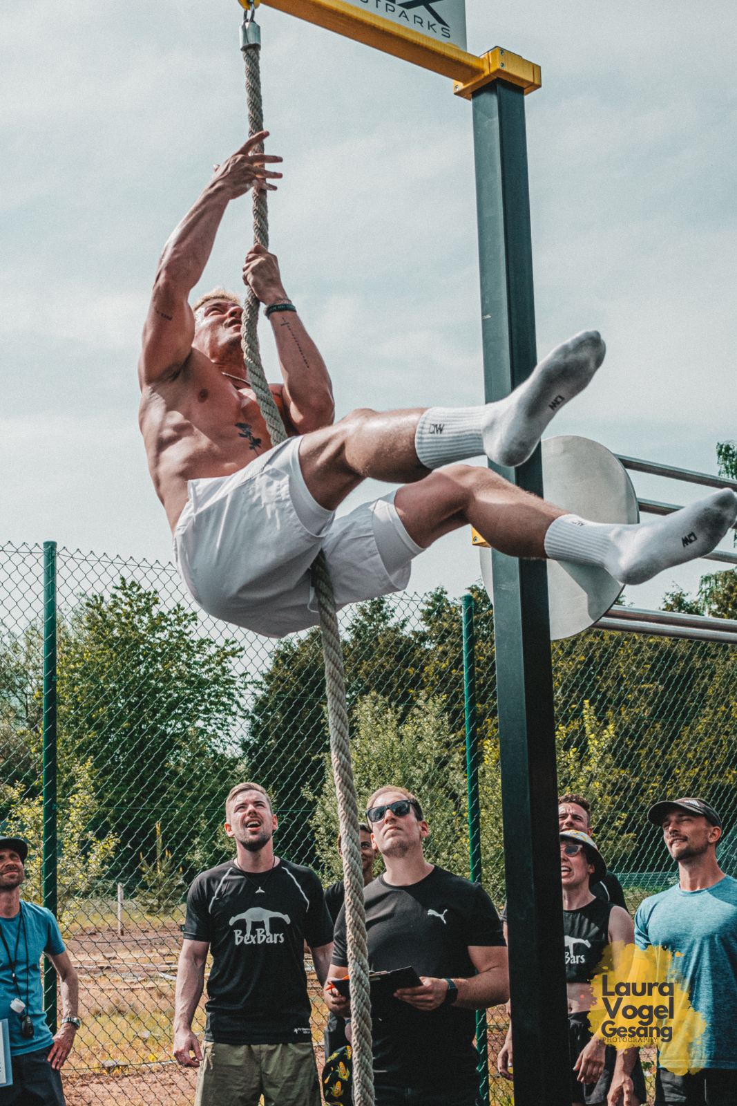 Rope Climb mit Tucked Body